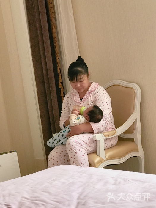 /陈晓慧月嫂的个人照片展示