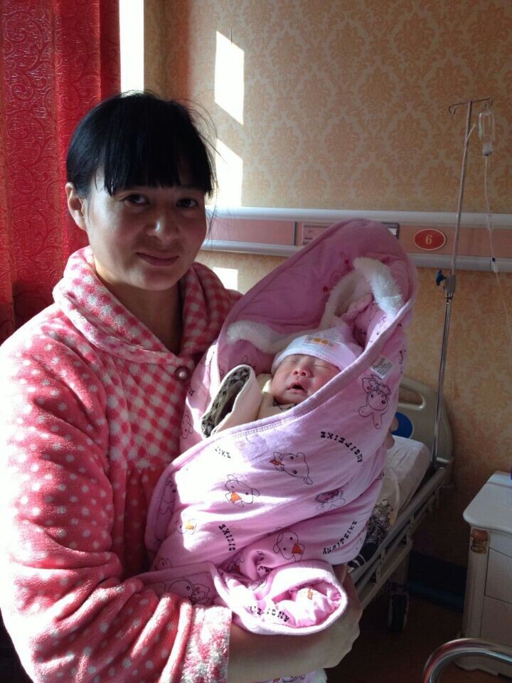 /张桂东月嫂的个人照片展示