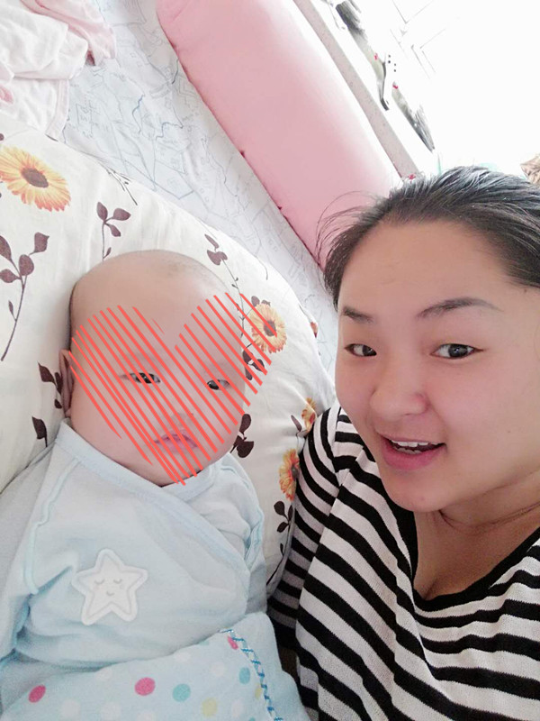 /王晓晶月嫂的个人照片展示