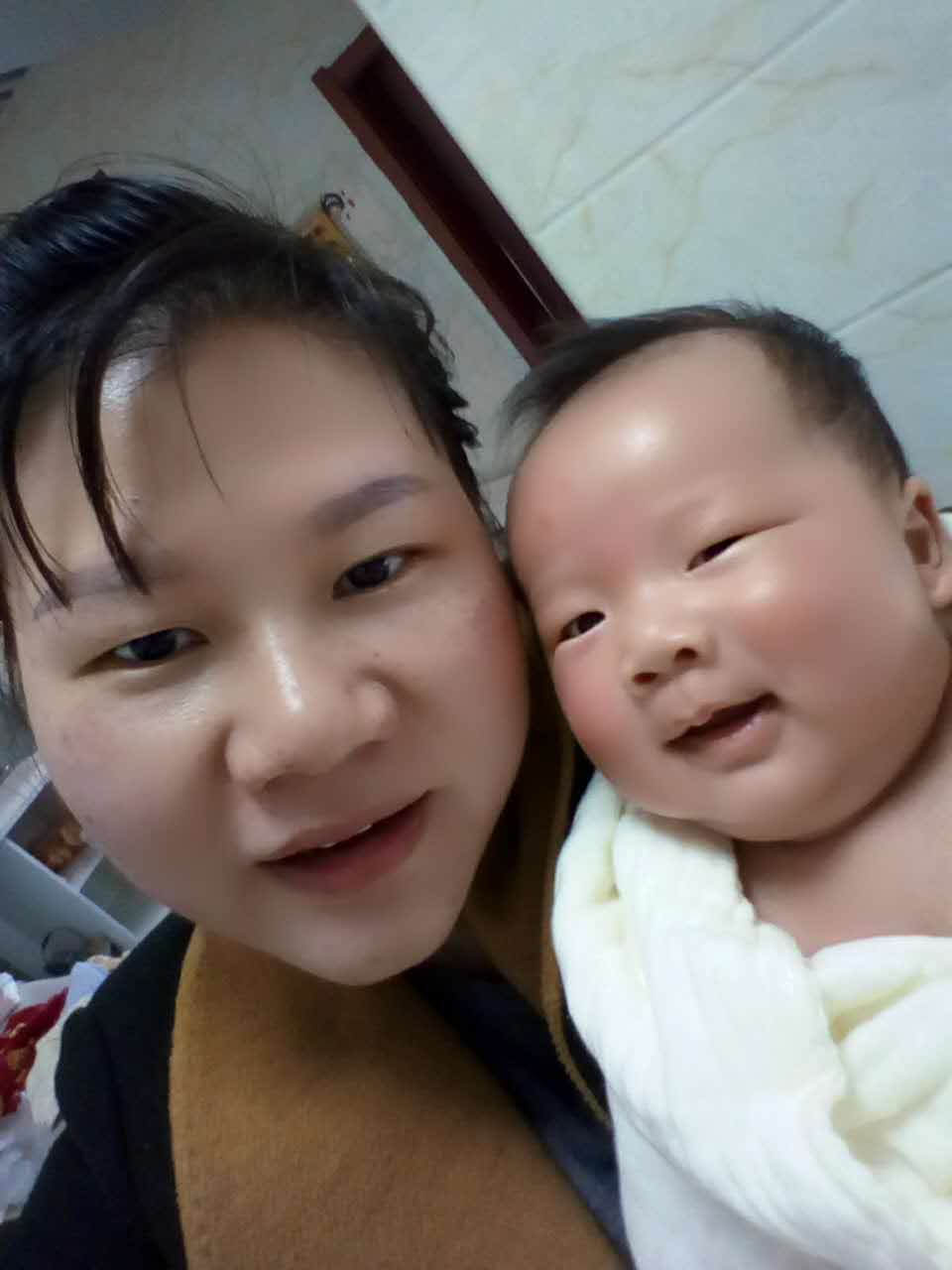 /张玉丽月嫂的个人照片展示