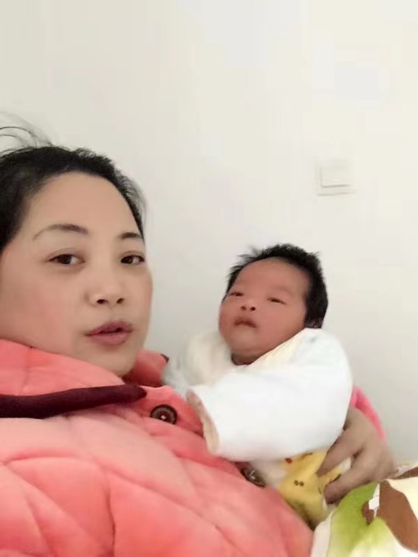 /王小红汉川月嫂的个人照片展示