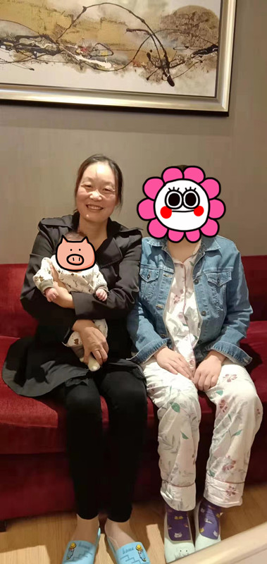 /关桂菊月嫂的个人照片展示